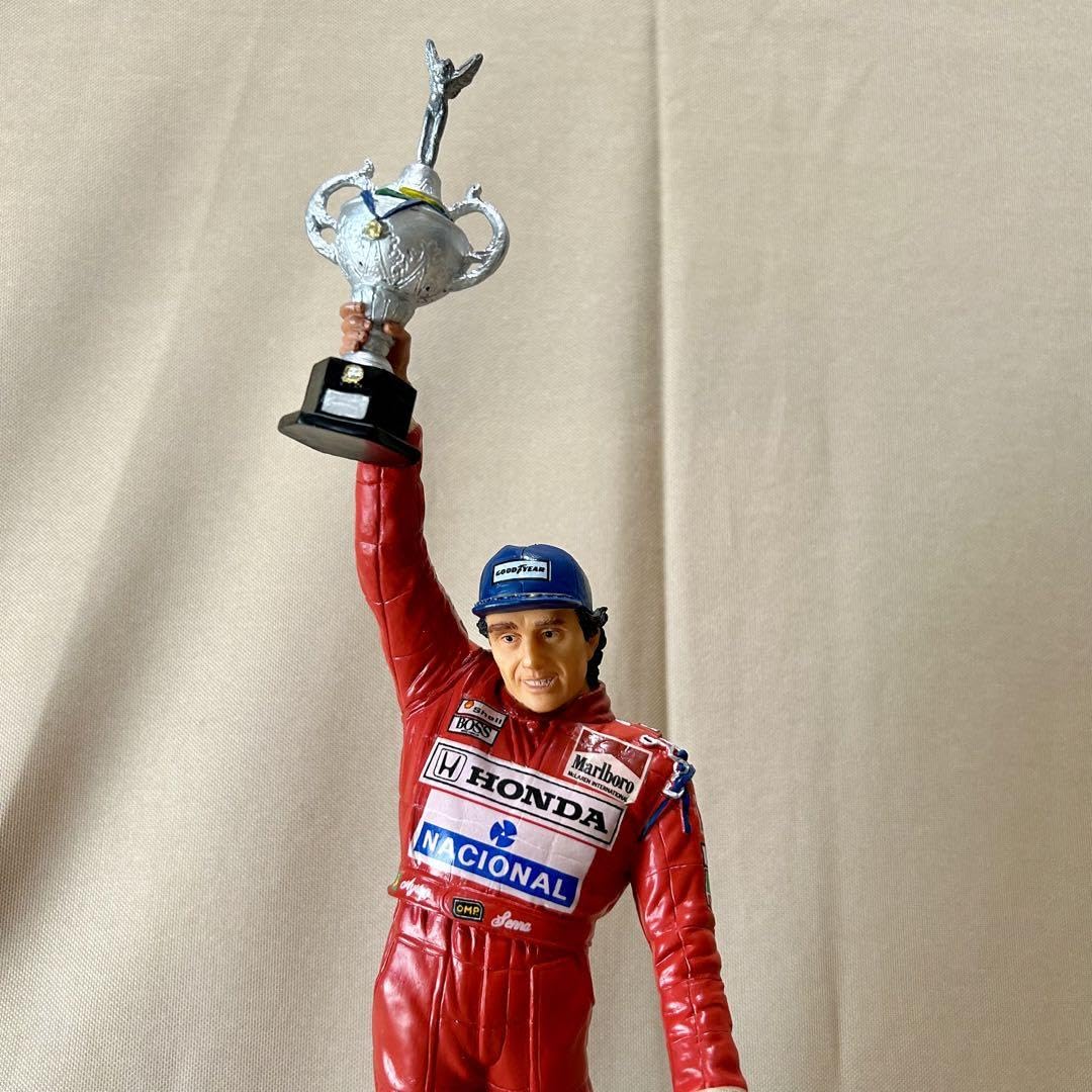 アイルトン・セナ財団公認世界限定アイルトンセナ像フィギュア